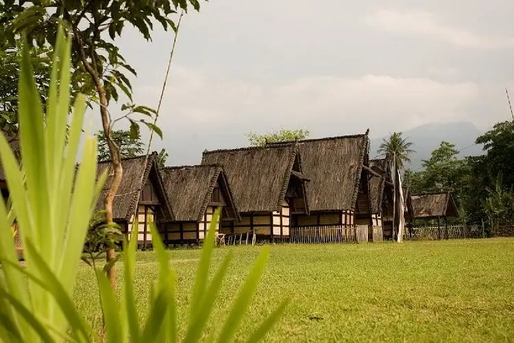 kampung budaya sindang barang