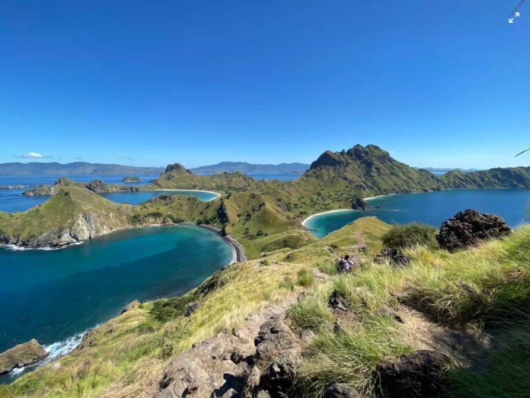 MANTA POINT: 5 PETUALANGAN MENYELAM MANTA RAYS YANG WAJIB DIKUNJUNGI DI NUSA PENIDA DAN KOMODO 4 manta point labuan bajo