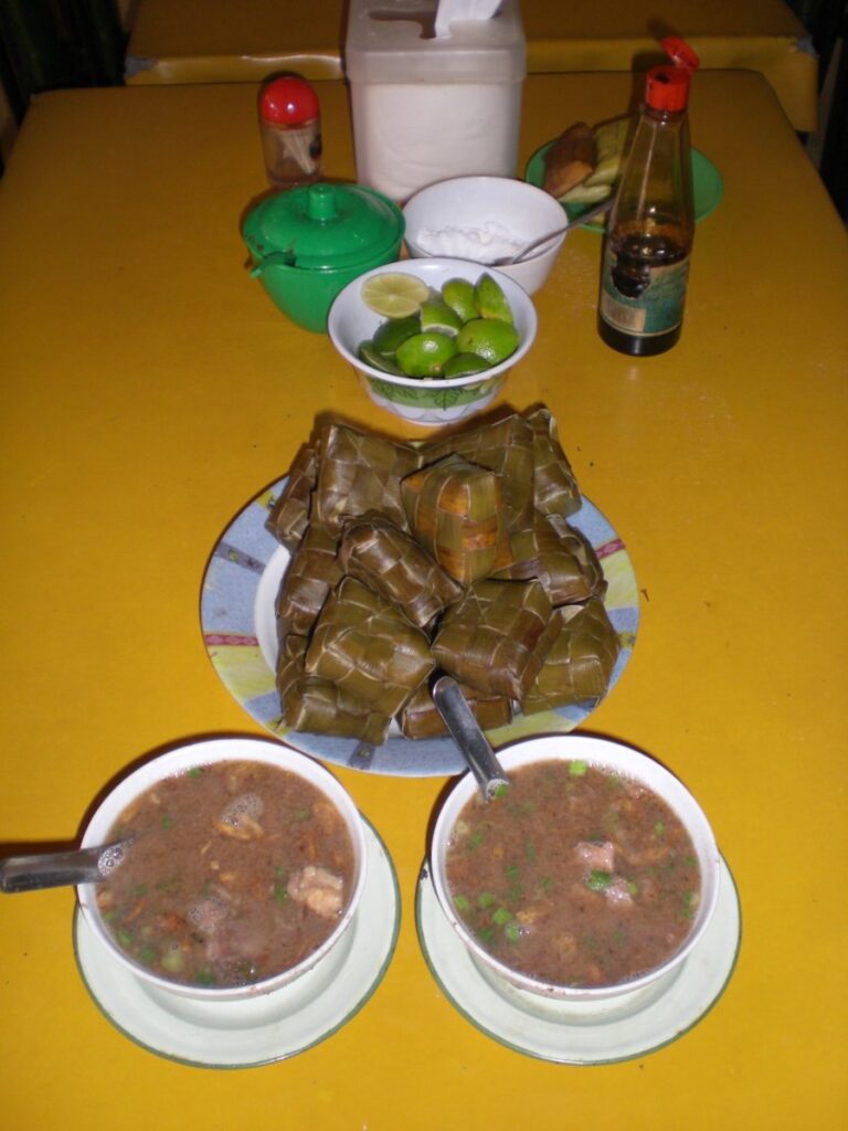 Coto Nusantara Makassar: Semangkuk Coto Berempah untuk Pagi Sampai Menjelang Malam 4 coto nusantara makassar semangkuk berempah cover.jpg