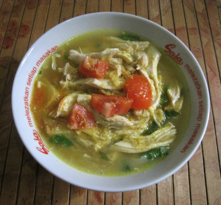 Soto Kadipiro Yogyakarta: Kuah Ringan Legendaris, Pagi Ramai, dan Strategi Datang Biar Nggak Kehabisan 2 soto kadipiro feat 1777288874